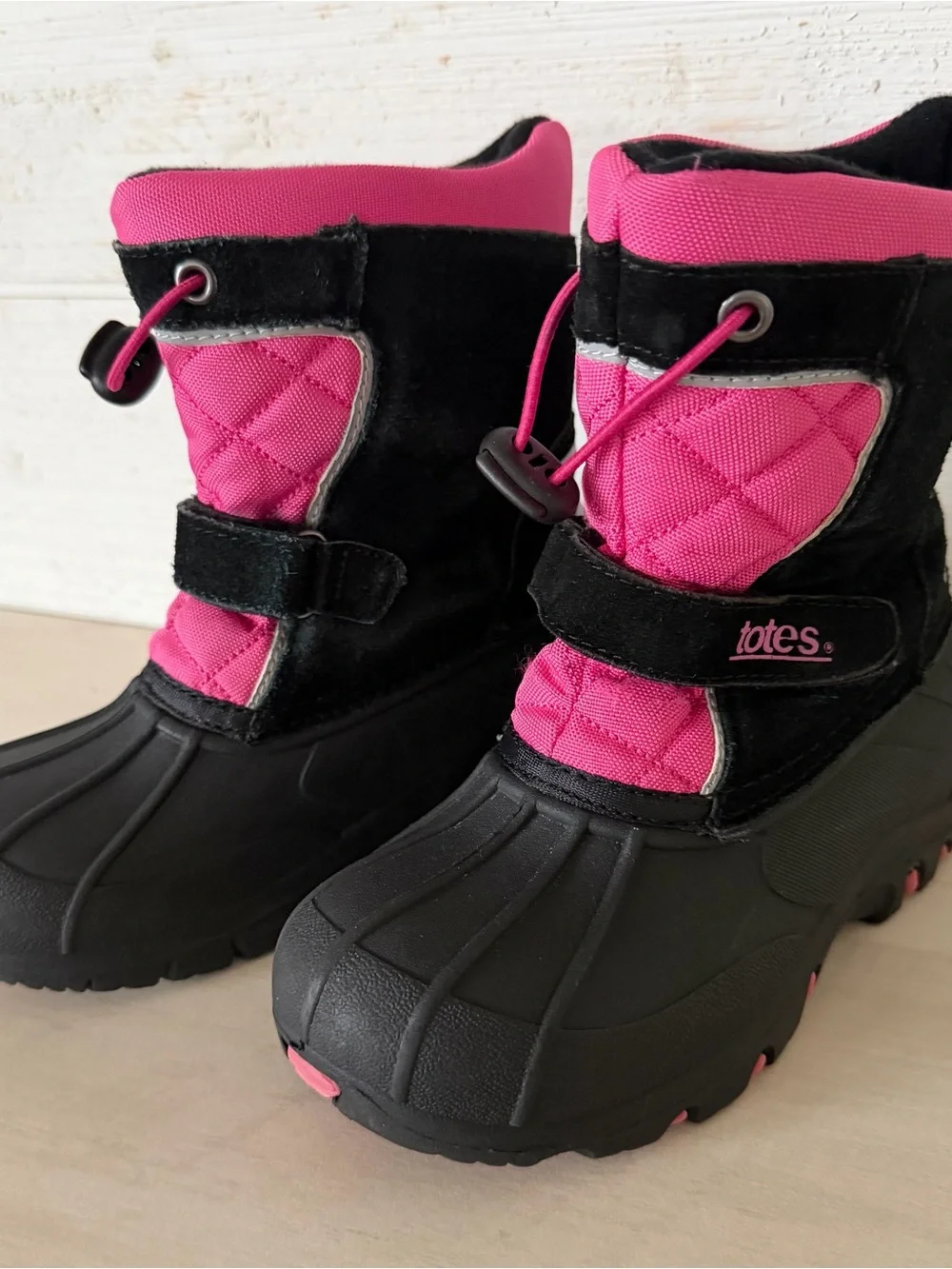 totes Black and Hot Pink Kids Quilted Snow duck Boots Sz 11 Medium